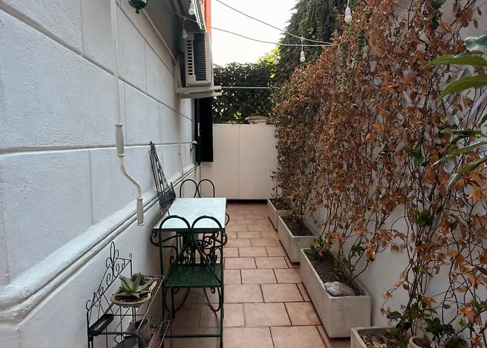 Victoria's Place With Terrace - San Pietro Station Apartment Rom